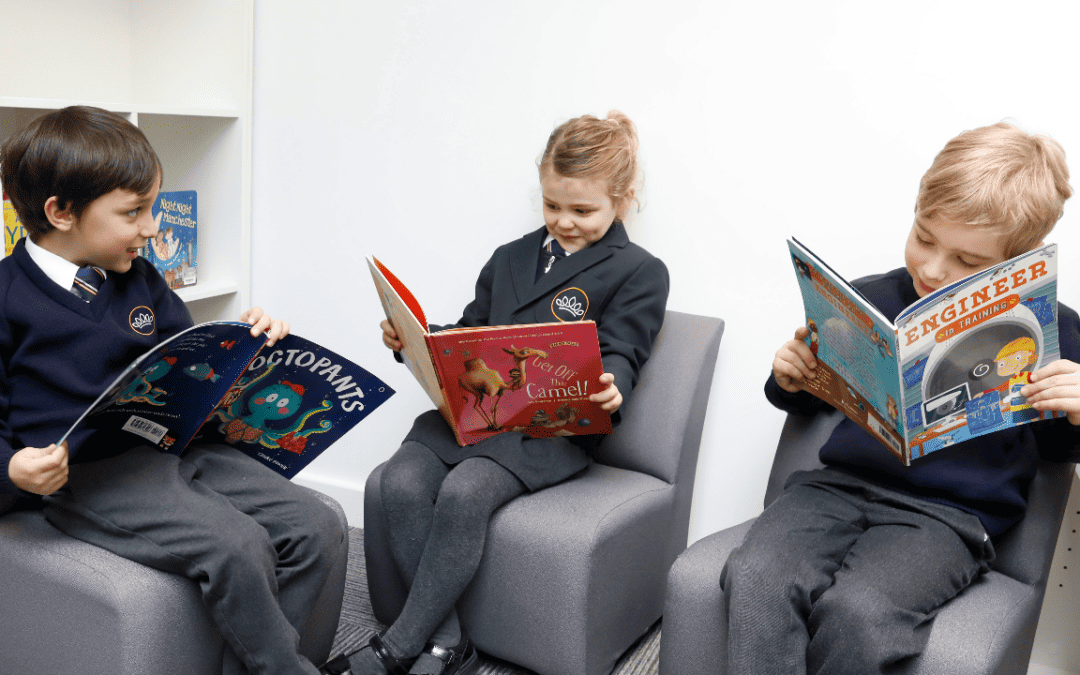 Image of Crown Street Primary pupils reading